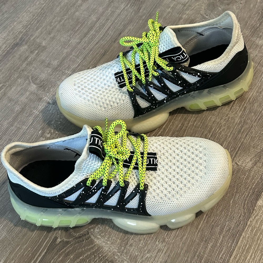 Nautica women’s athletic shoes size 7.5
